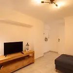 Ancora B شقة