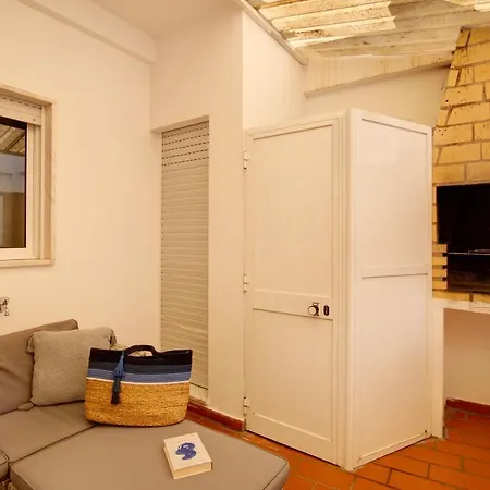 Ancora B Apartment